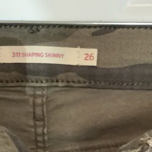 Young woman's military destiny jean